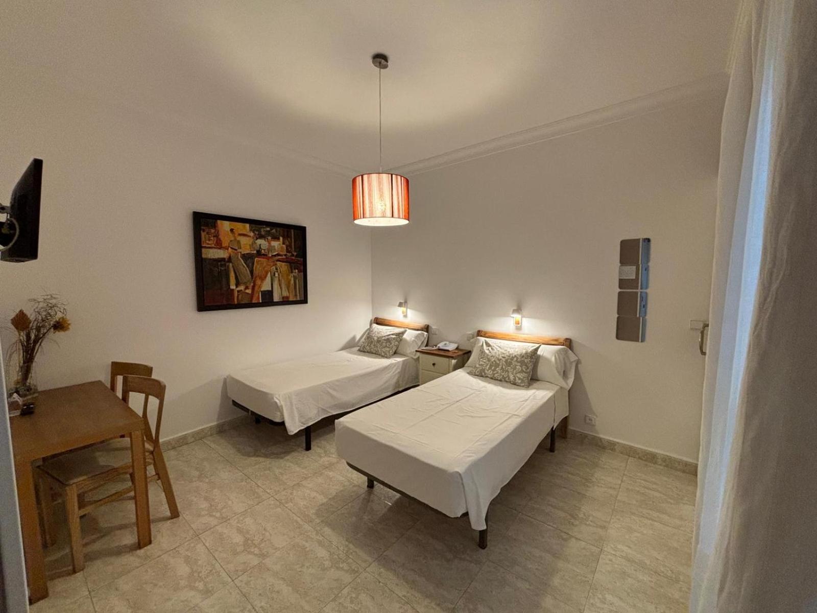 Hostal Barrera มาดริด ภายนอก รูปภาพ