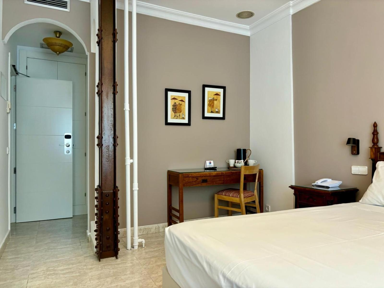 Hostal Barrera มาดริด ภายนอก รูปภาพ